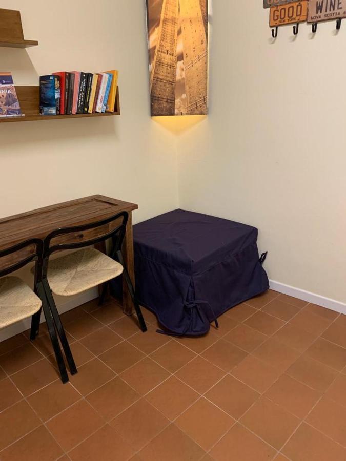 Ferienwohnung Ca' Di Leo, Private Terrace In Historical Center Bologna Exterior foto